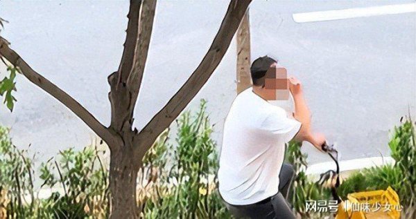 配资最良心10大平台 离谱！北京女子骑车被撞倒，对方耍无赖，不料有视频拍下了全过程